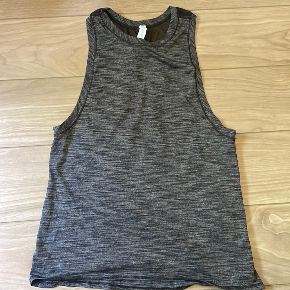 Lululemon high neck muscle tank